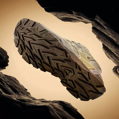 Lightweight Low-Cut Hiking Shoes for Men - Waterproof Breathable Outdoor Sneakers