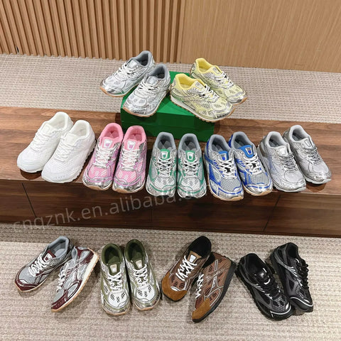 Product Fashion Sneakers for Men and Women New Designer High Quality Lighted Lace-Up Soft New Toe Style BV Running Shoes