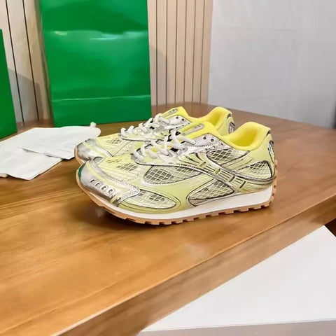 Product Fashion Sneakers for Men and Women New Designer High Quality Lighted Lace-Up Soft New Toe Style BV Running Shoes