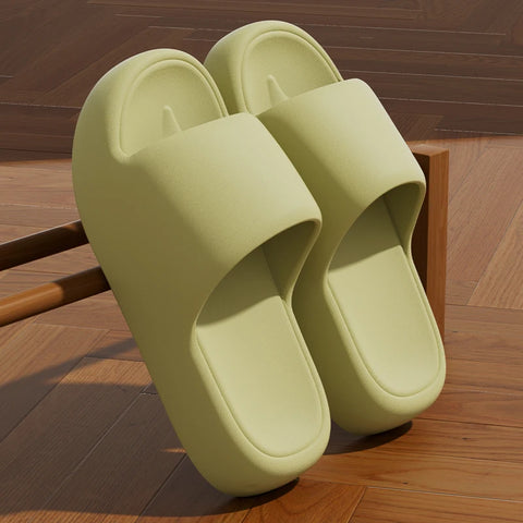 Unisex Cloud Pillow Slides – Non-Slip EVA Bath & Beach Slippers